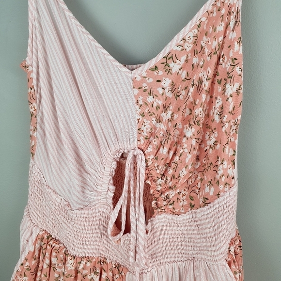 LUSH Romantic Flowy Romper Floral Striped Pink Women's Size S‎ - Picture 3 of 12